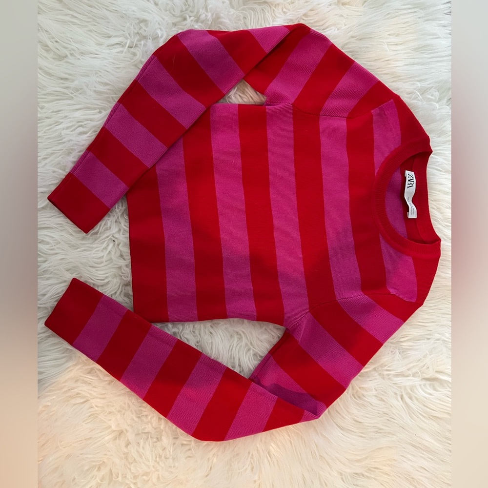 Zara size medium like-new red and pink striped sweater